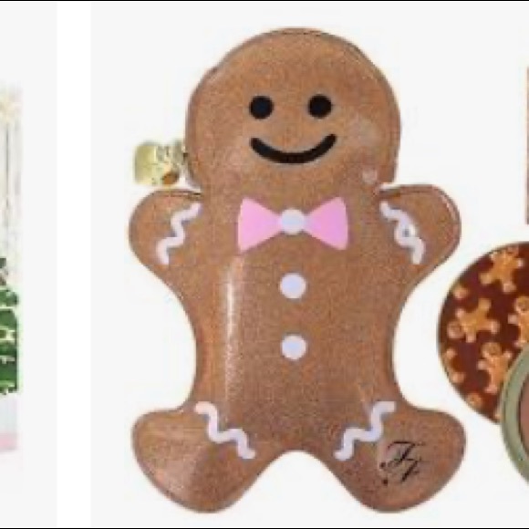 Too Faced Christmas Gingerbread Man Makeup Case - Picture 3 of 3